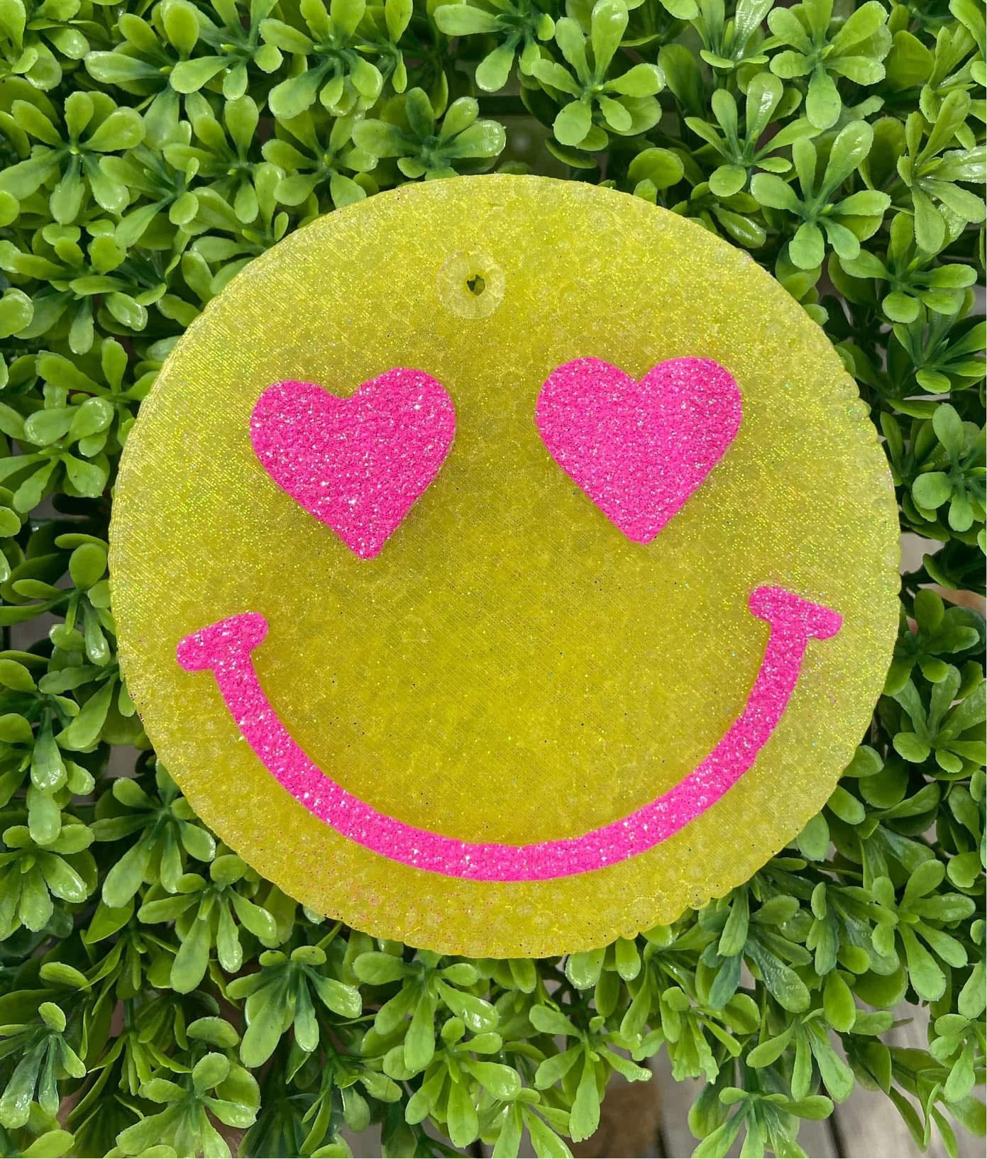 Heart Eyes Smiley Face Freshie