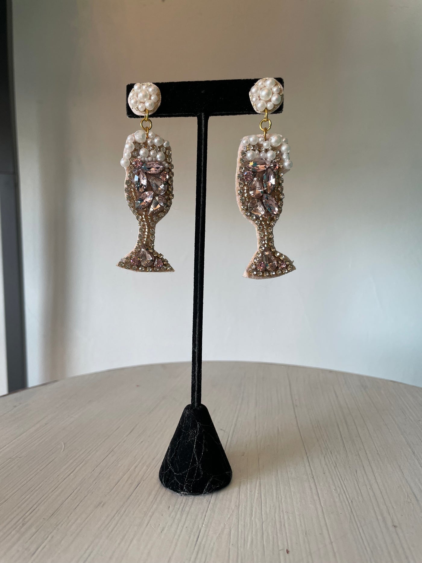 Champagne Dangle Earrings ￼