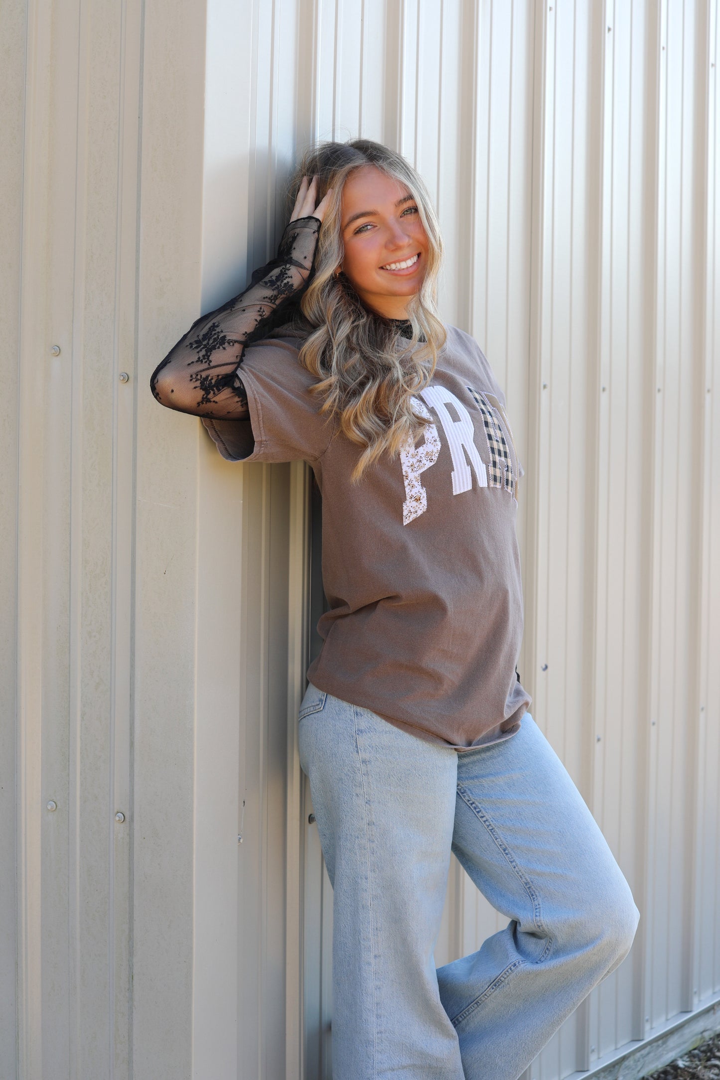 Embroidered Pray Tee￼