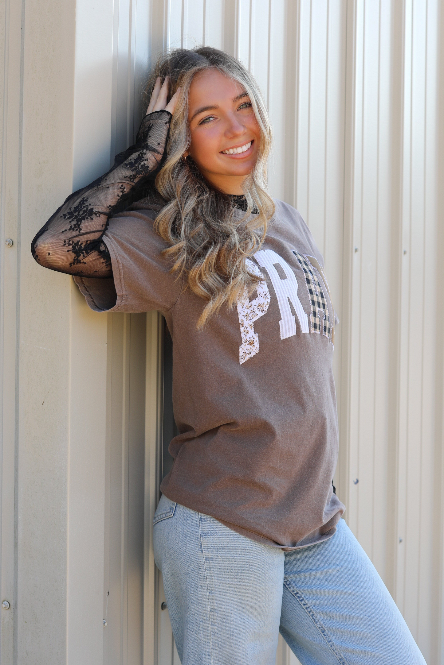 Embroidered Pray Tee￼