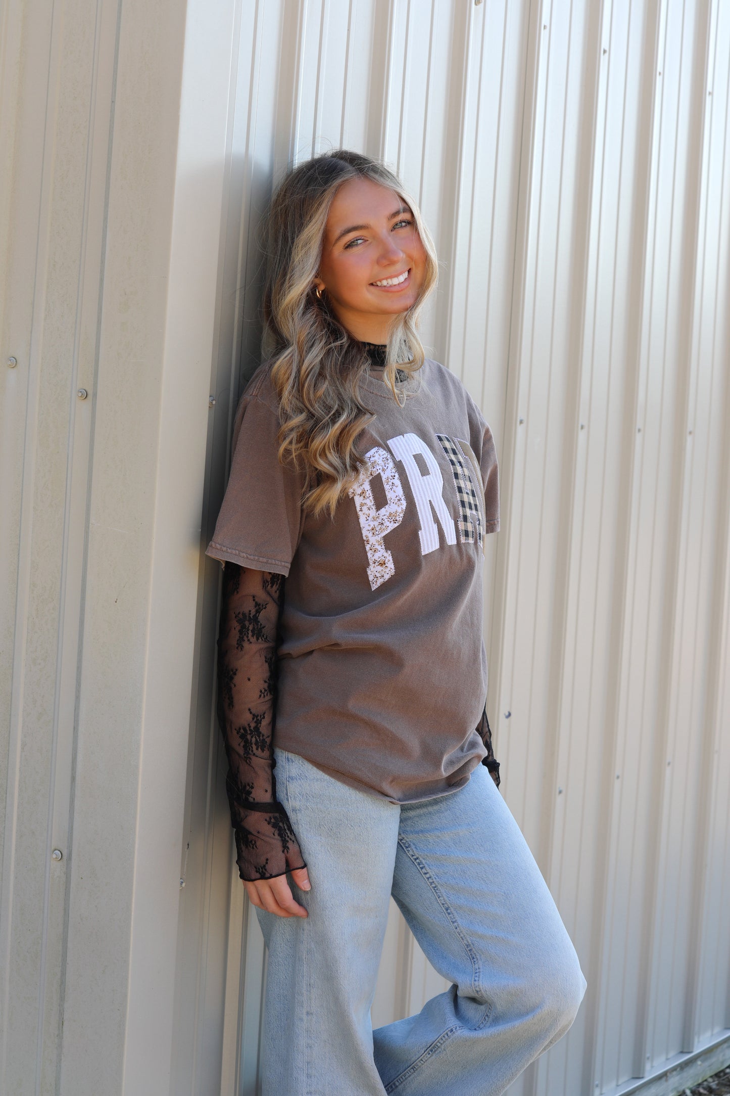 Embroidered Pray Tee￼