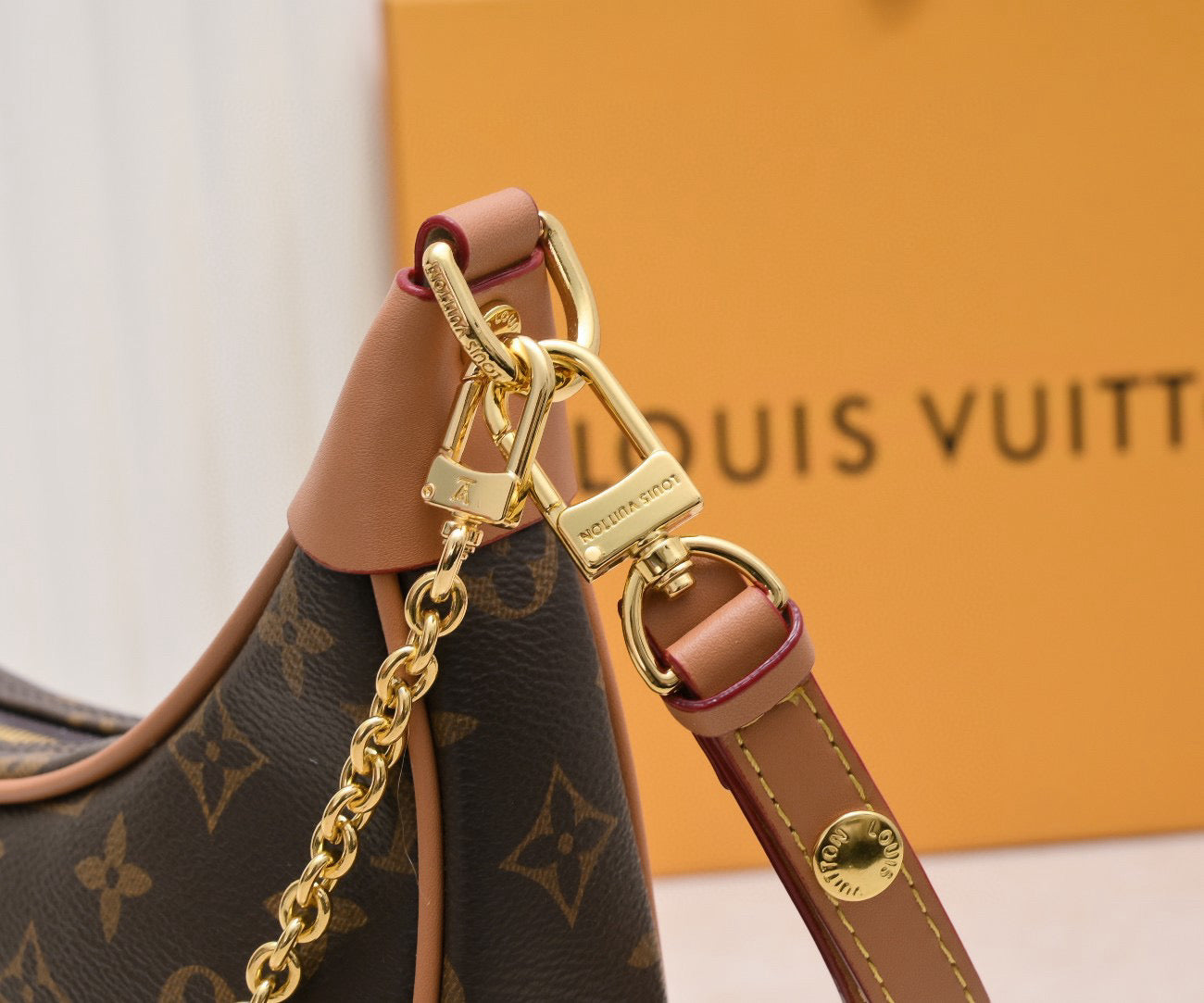 Loop Purse LV - DUPE